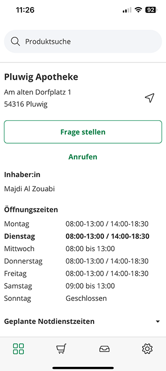 Screenshot der Kundenservice-Chat-Funktion der Pluwig Apotheke-App mit Service-Optionen wie Route planen und Benachrichtigungsfunktion.