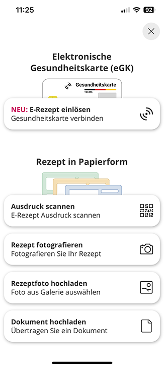 Screenshot der Kundenservice-Chat-Funktion der Pluwig Apotheke-App mit Service-Optionen wie Route planen und Benachrichtigungsfunktion.